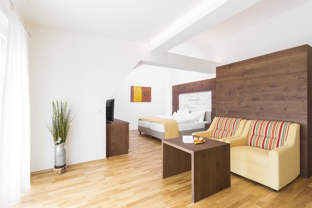 Joglland Hotel Prettenhofer Wenigzell Экстерьер фото